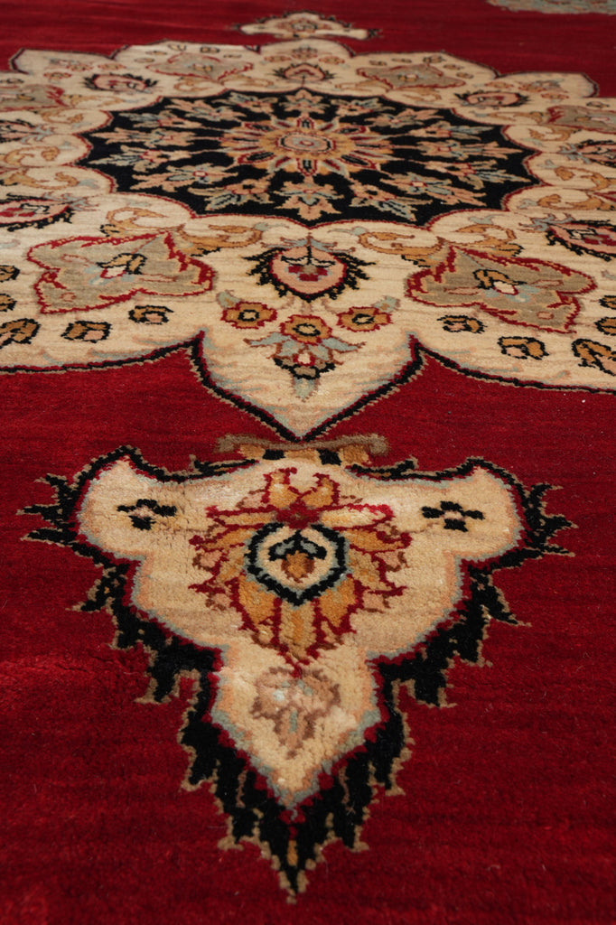 10 x 14 Red White Ivory Rug 17526