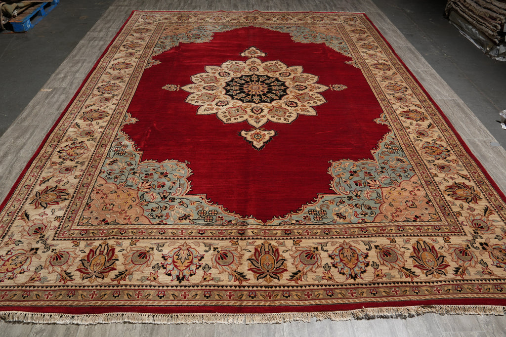 10 x 14 Red White Ivory Rug 17526