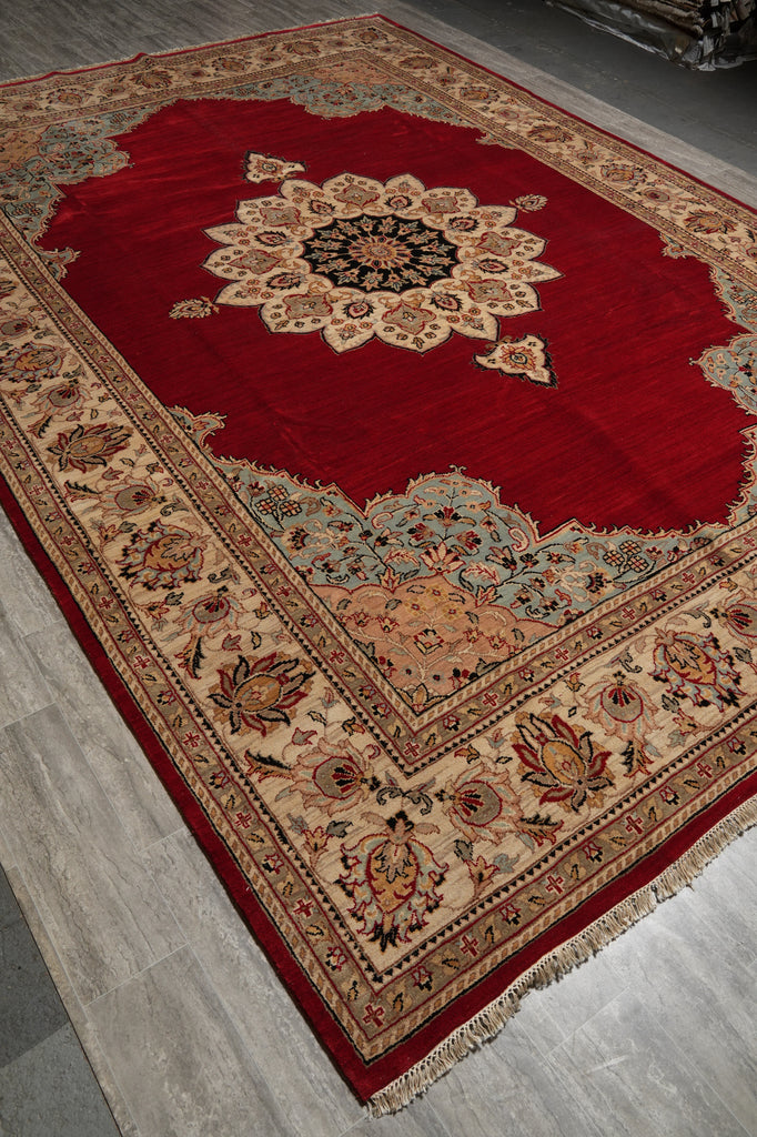 10 x 14 Red White Ivory Rug 17526