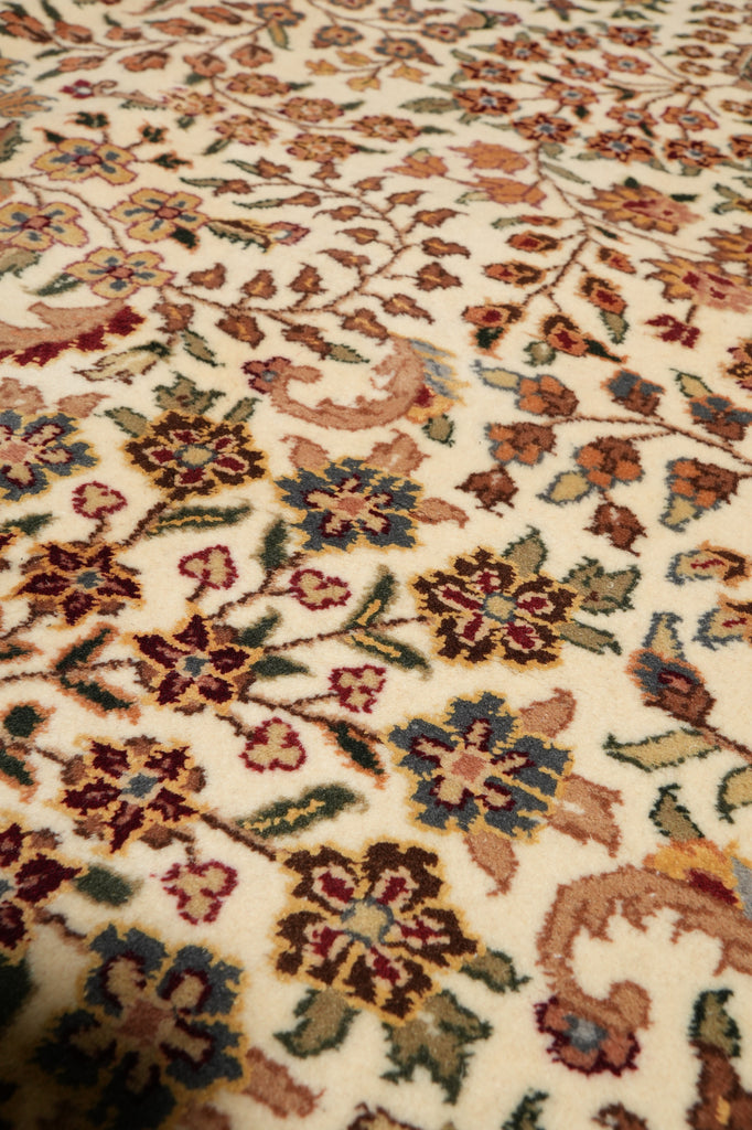 8.6 x 11.6 Ivory Lavar Wool & Silk Fine Quality Rug 18516