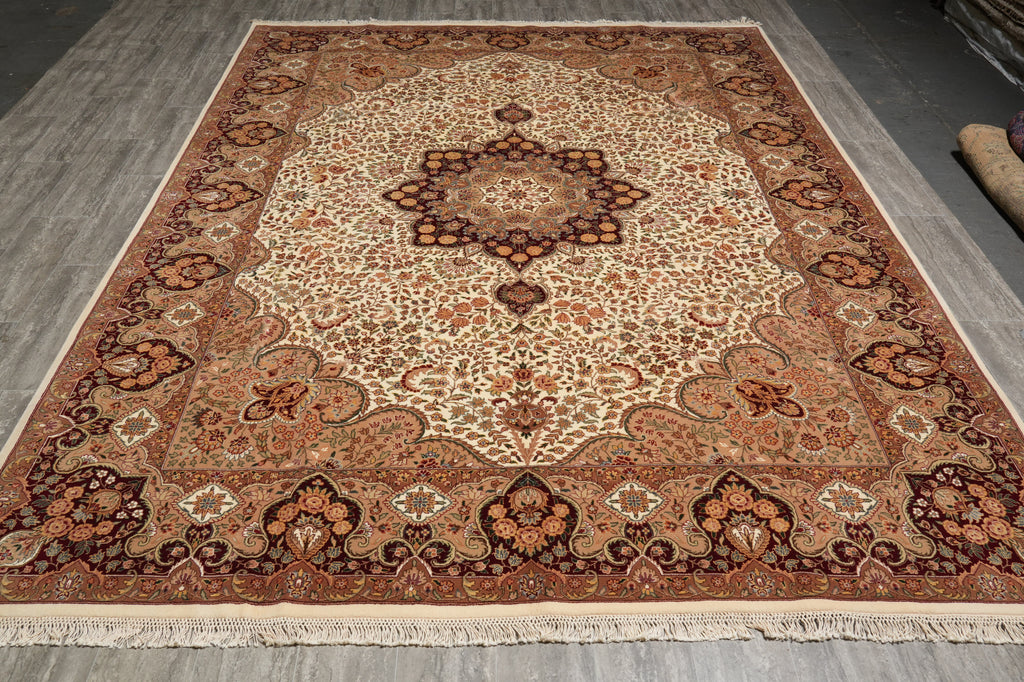 8.6 x 11.6 Ivory Lavar Wool & Silk Fine Quality Rug 18516