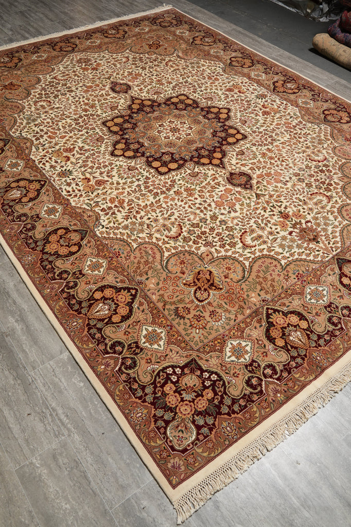 8.6 x 11.6 Ivory Lavar Wool & Silk Fine Quality Rug 18516
