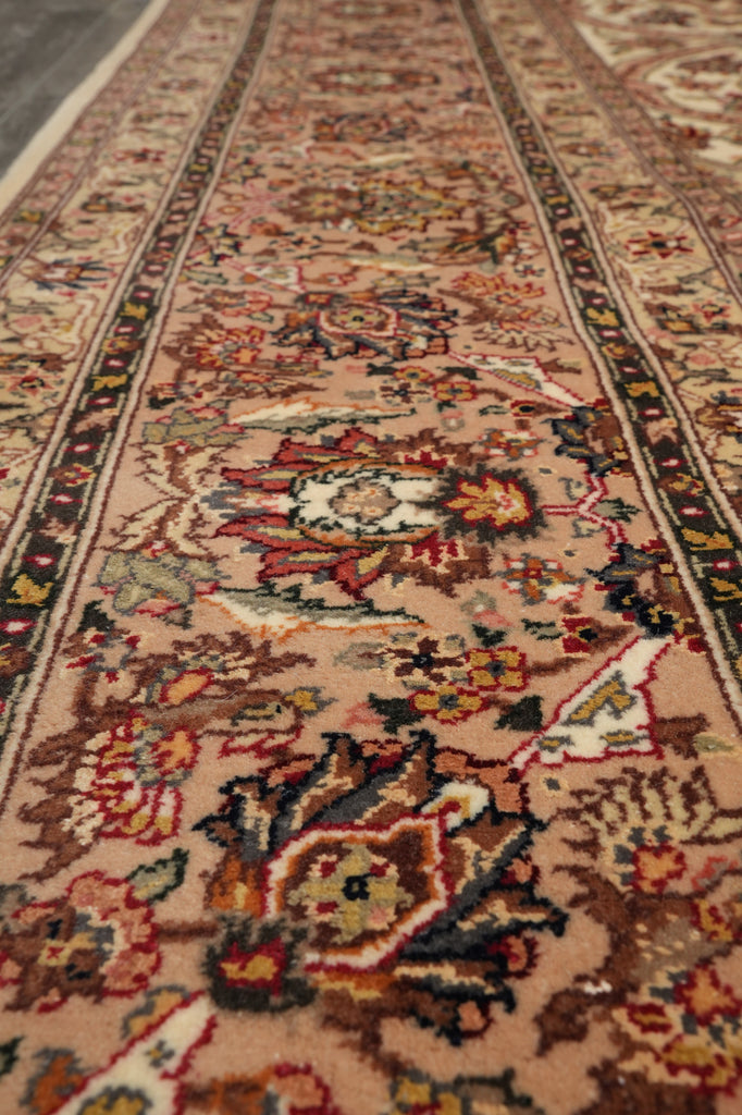8.5 x 11.7 Ivory High End Wool & Silk Sino Tabriz Rug 17448