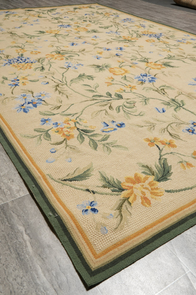 6 x 9 Beige Needlepoint Floral Beautiful Rug 4004