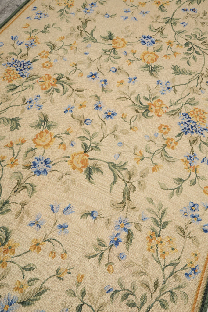6 x 9 Beige Needlepoint Floral Beautiful Rug 4004