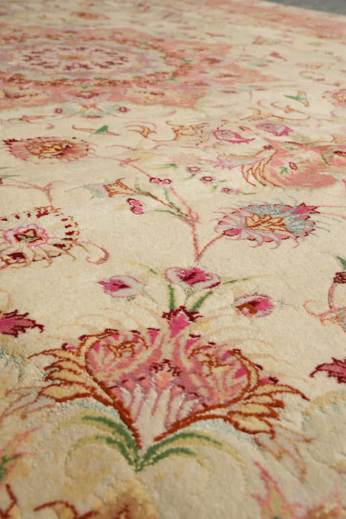 6.9 x 10.6 SIGNED Super Fine Quality Wool and Silk Genuine Persian Tabriz Iran Rug IRAN 400 KPSI #B-78919