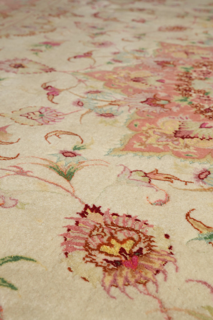 6.9 x 10.6 SIGNED Super Fine Quality Wool and Silk Genuine Persian Tabriz Iran Rug IRAN 400 KPSI #B-78919