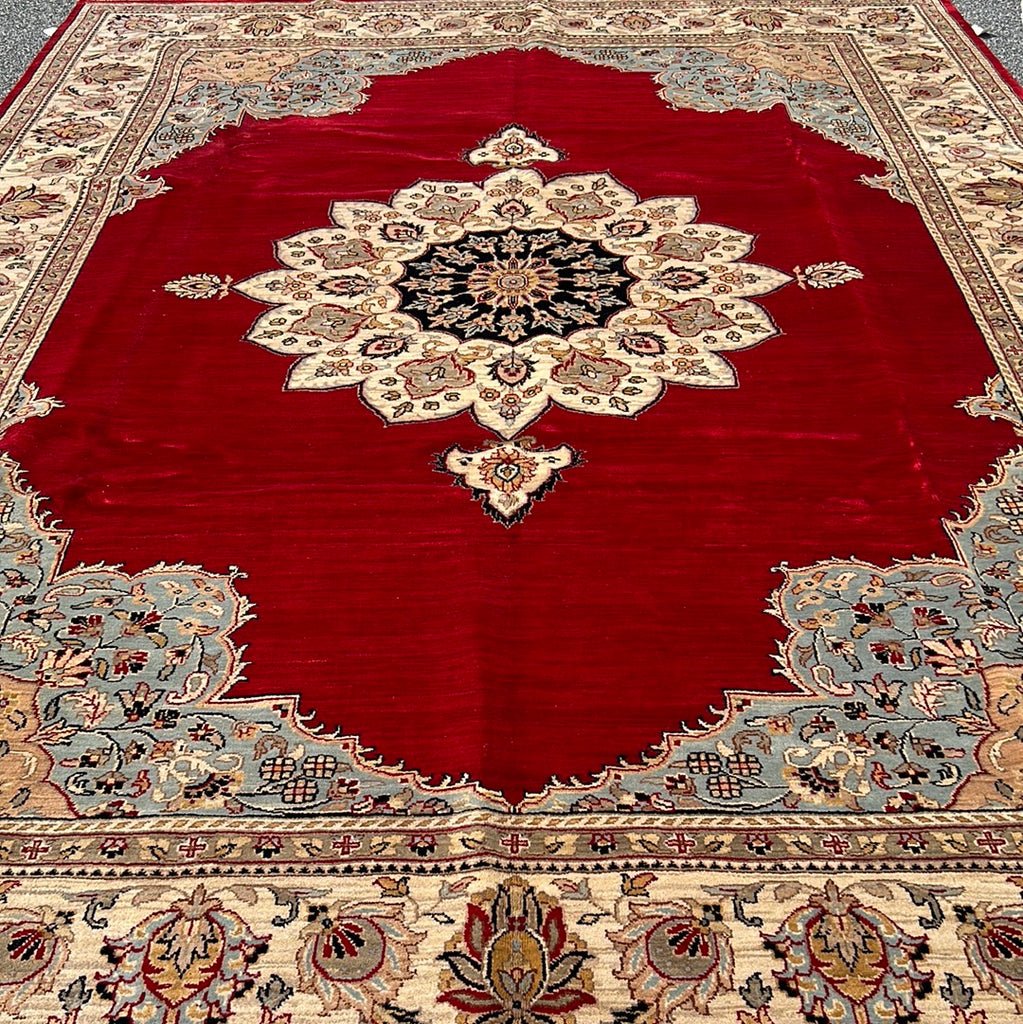 10 x 14 Red White Ivory Rug 17526