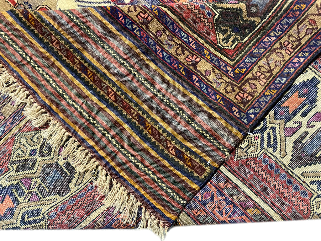 6.2 x 8.8 Pictorial Persian Rug 15197