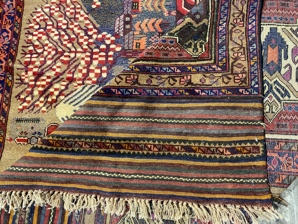 6.2 x 8.8 Pictorial Persian Rug 15197