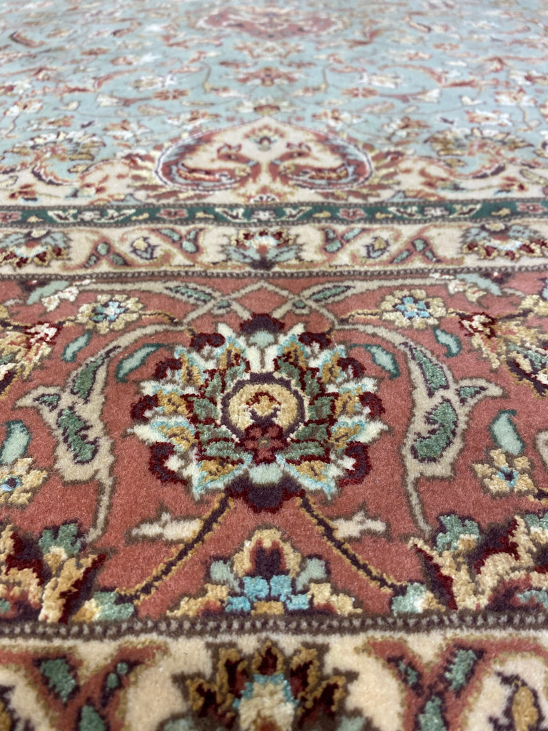Luxurious-Silk-Wool-Rug.jpg 