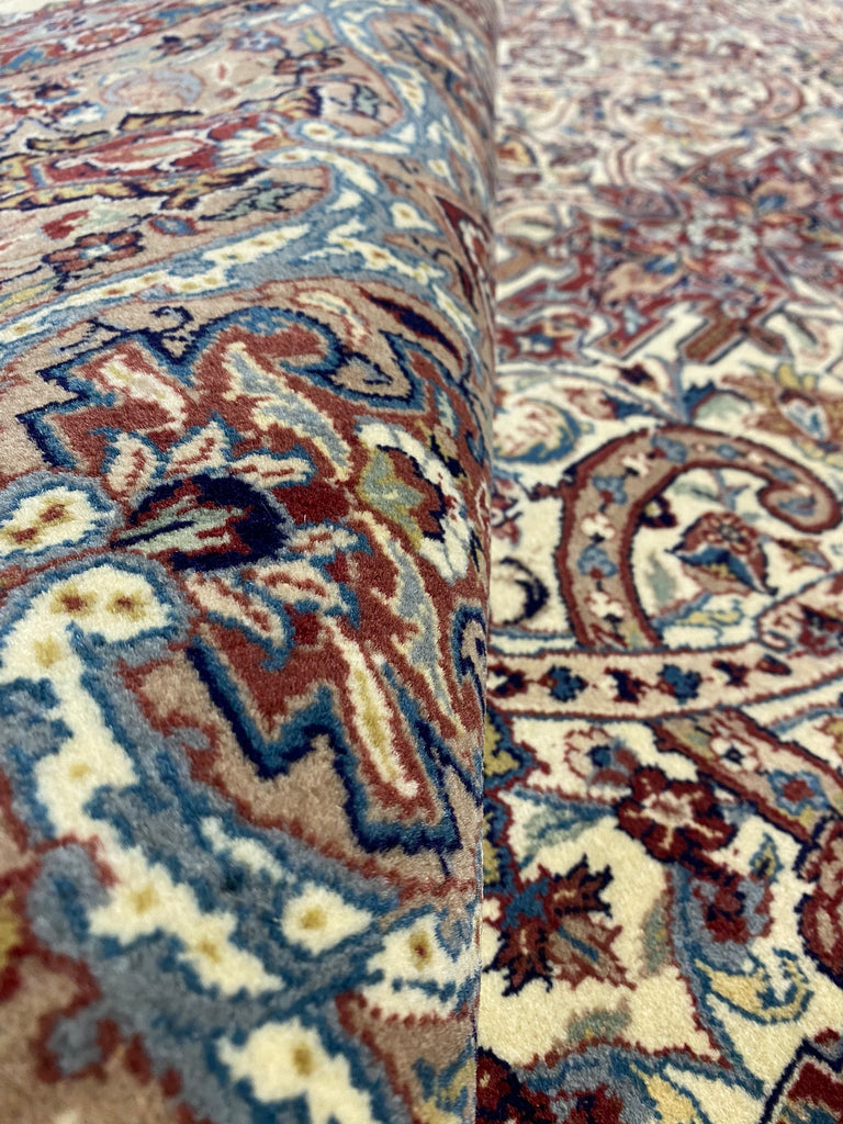 Luxurious-Dense-Weave-Agra-Rug.jpg 