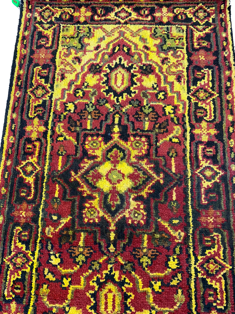 2.6 x 9.10 Runner Handmade Wool Area Rug #B-70420