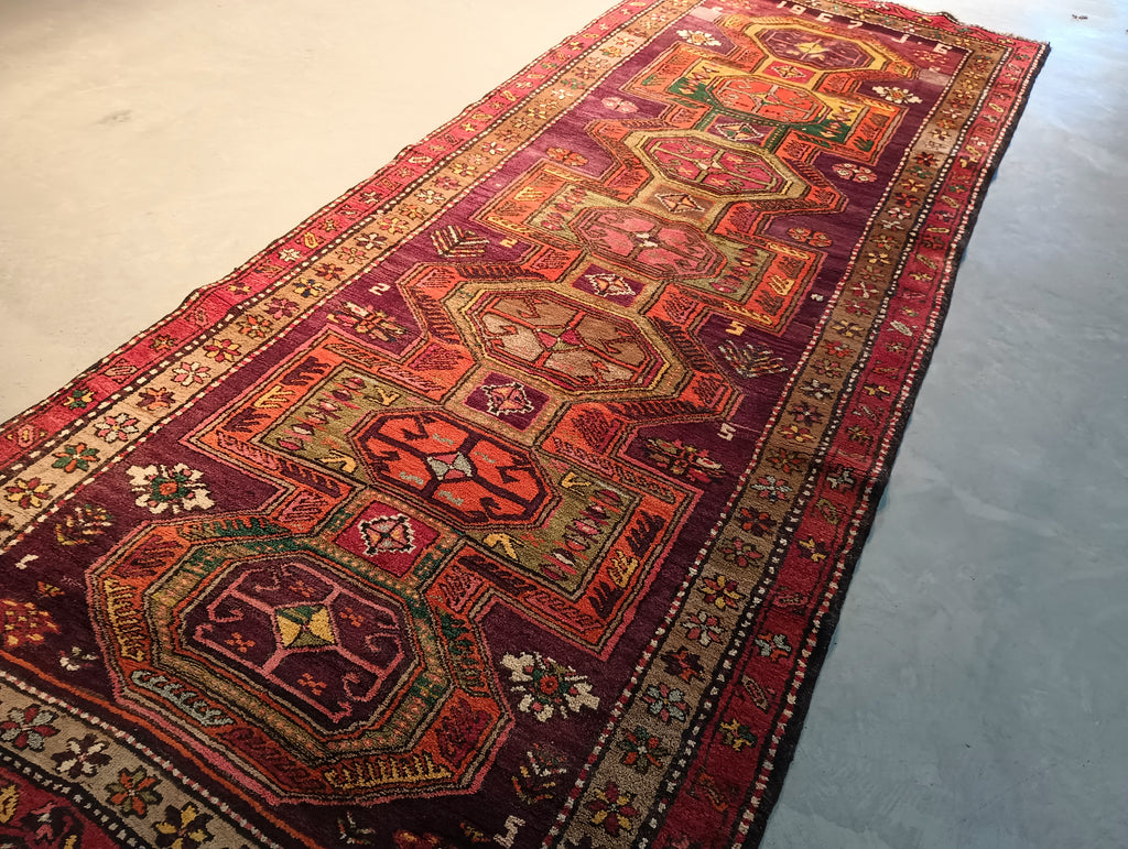 4.9 x 12.5 Persian tribal gallery Size Rug #F-5818