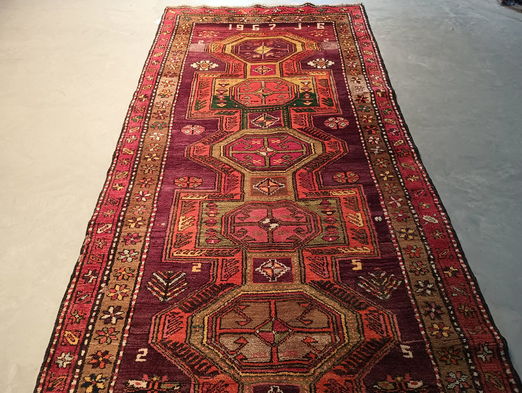 4.9 x 12.5 Persian tribal gallery Size Rug #F-5818