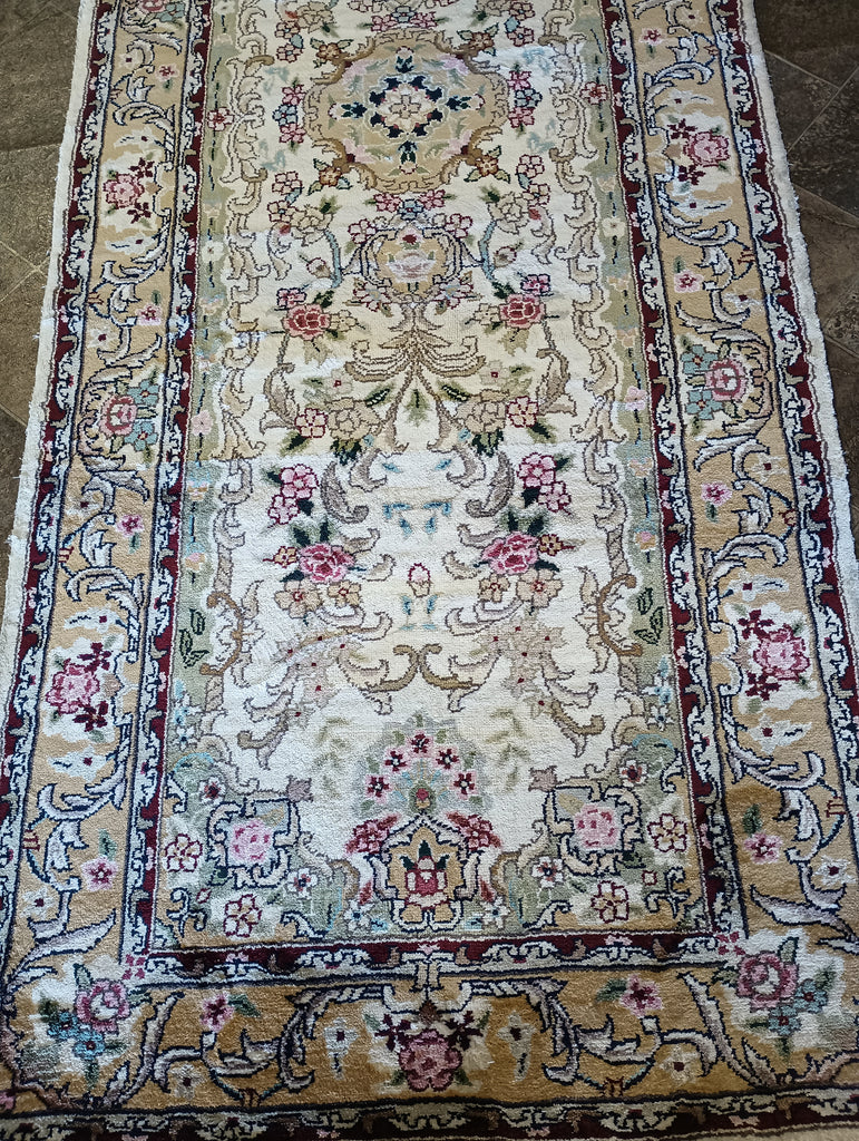 10'-Feet-Runner-bamboo-Silk-Hand-Knotted-Rug.jpg 