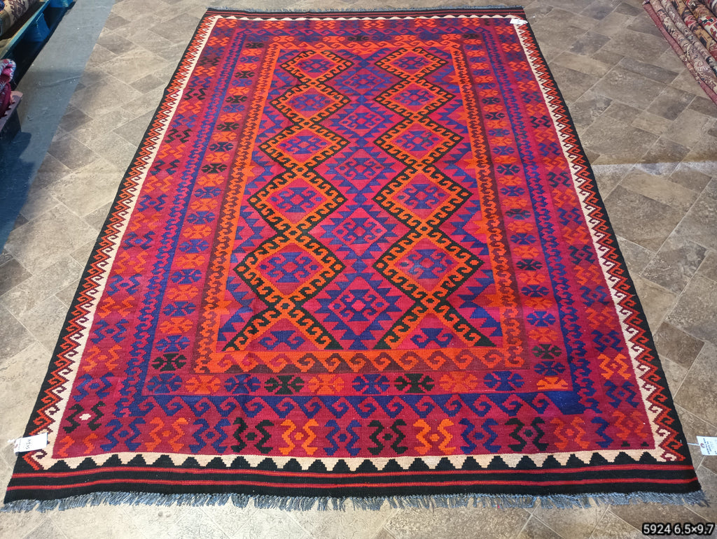 Luxurious-Kilim-Wool-Rug.jpg 