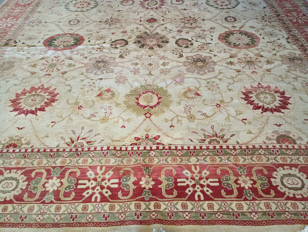 Luxurious-Agra-Rug.jpg 
