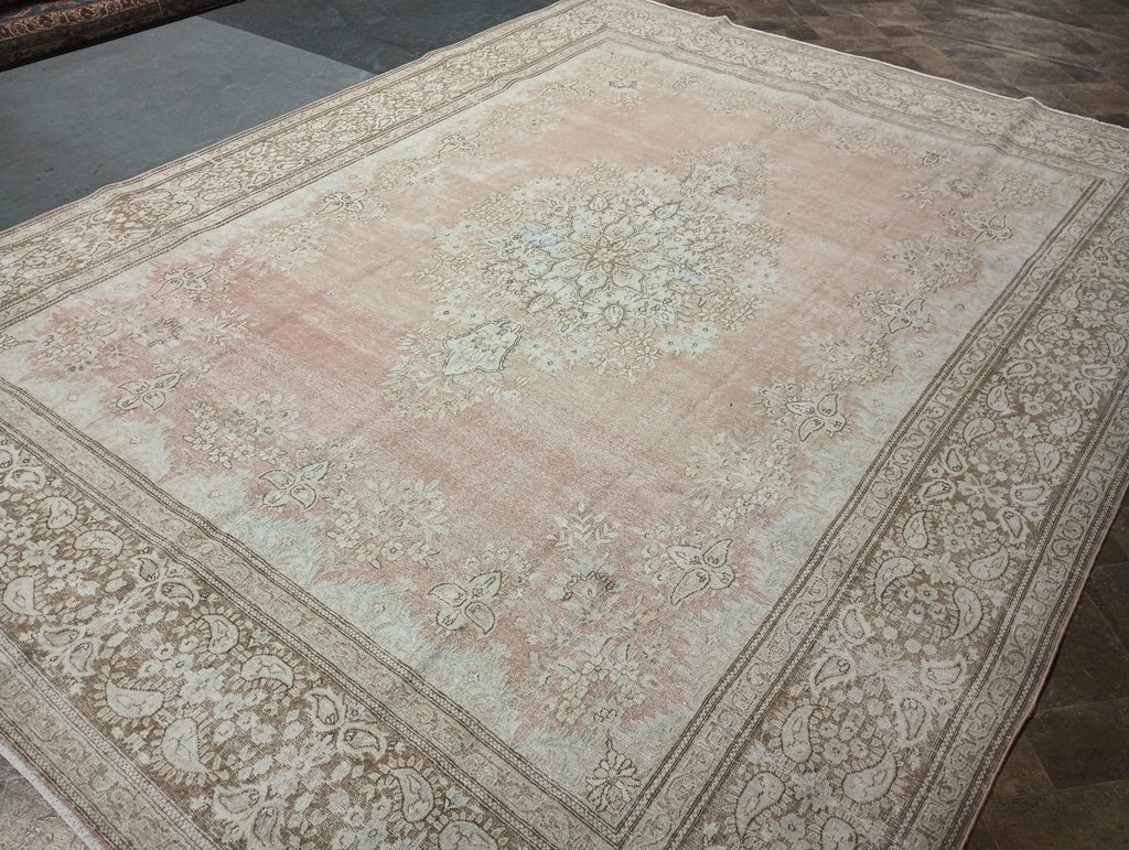 Light 9' x 12' Vintage Persian Kerman Rug Pale Faded Neutral Colors #F-5982
