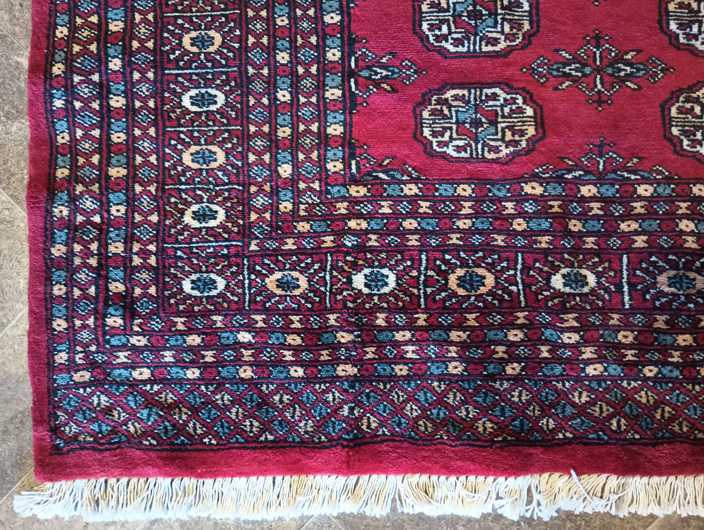 Luxurious-Classic-Bokara-Rug.jpg 