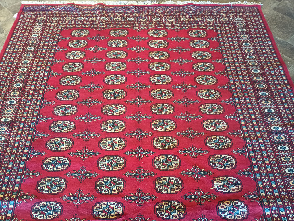 Luxurious-Classic-Bokara-Rug.jpg 