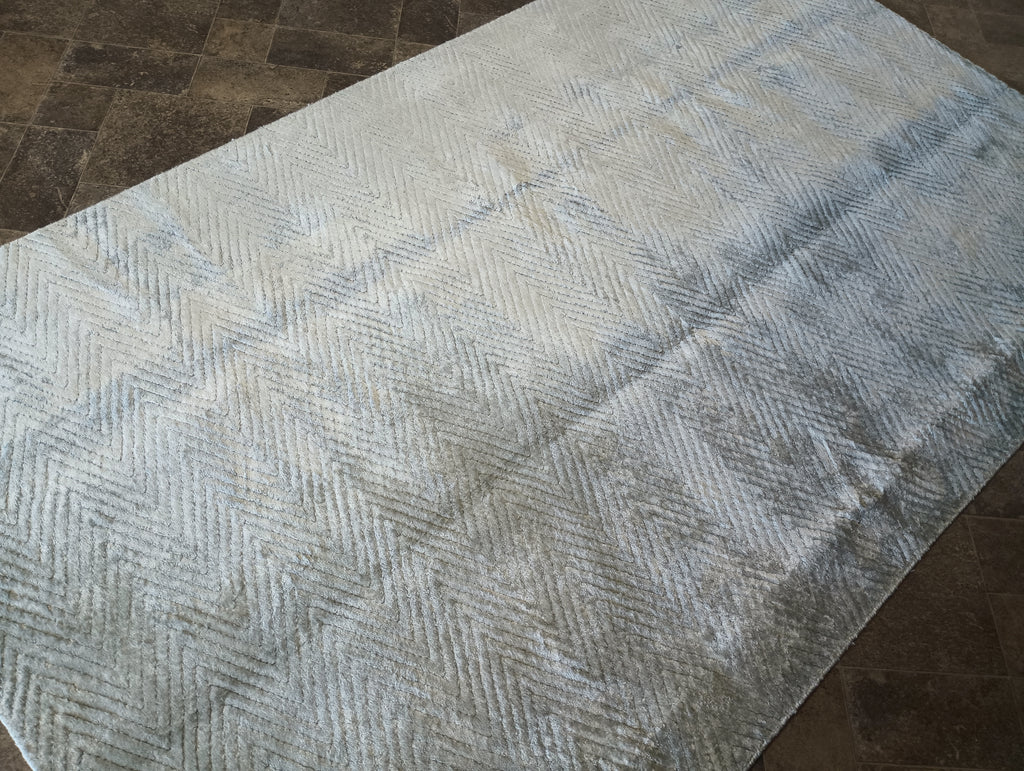 5 x 8.5 CONTEMORRAY Bamboo Silk Gray Rug #F-6093