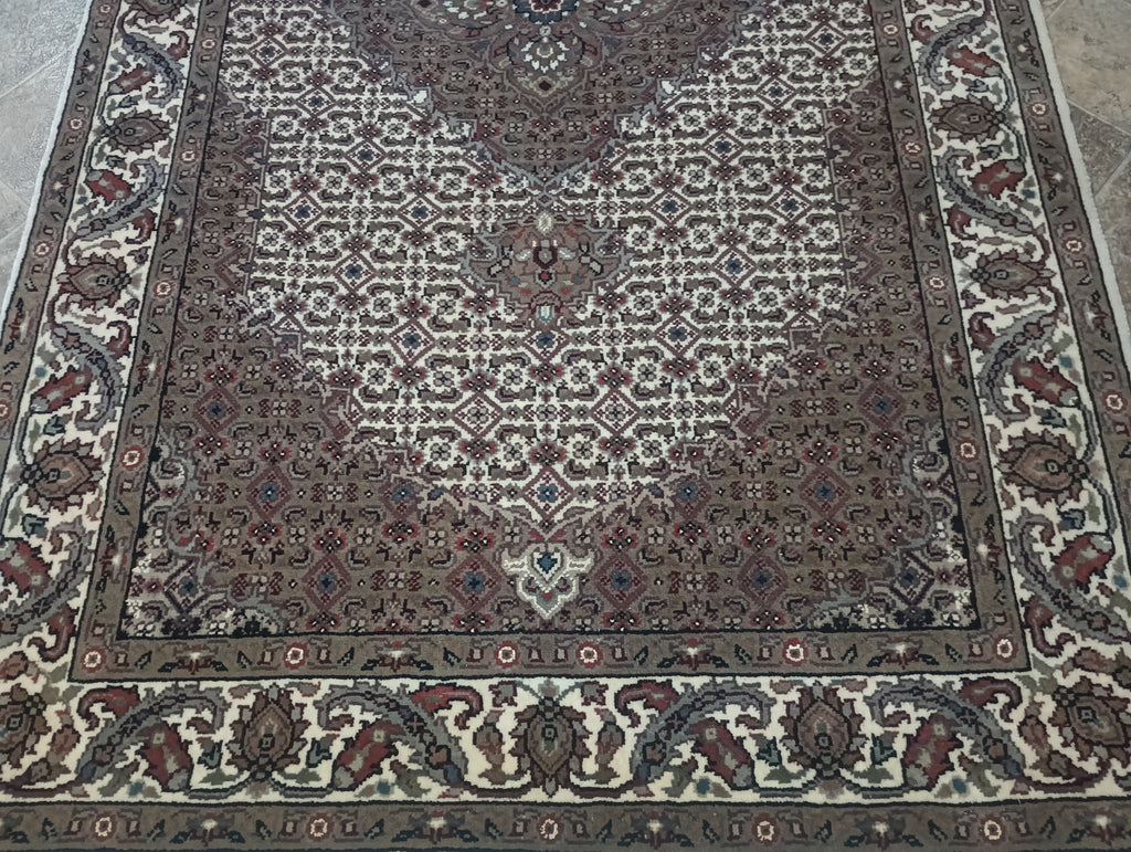 Fine-Quality-Wool-and-Silk-Rug.jpg