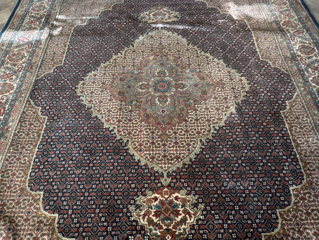 6.8 x 10.0 QUALITY Handmade Wool and Silk Rug Mahi BLACK #F-6272