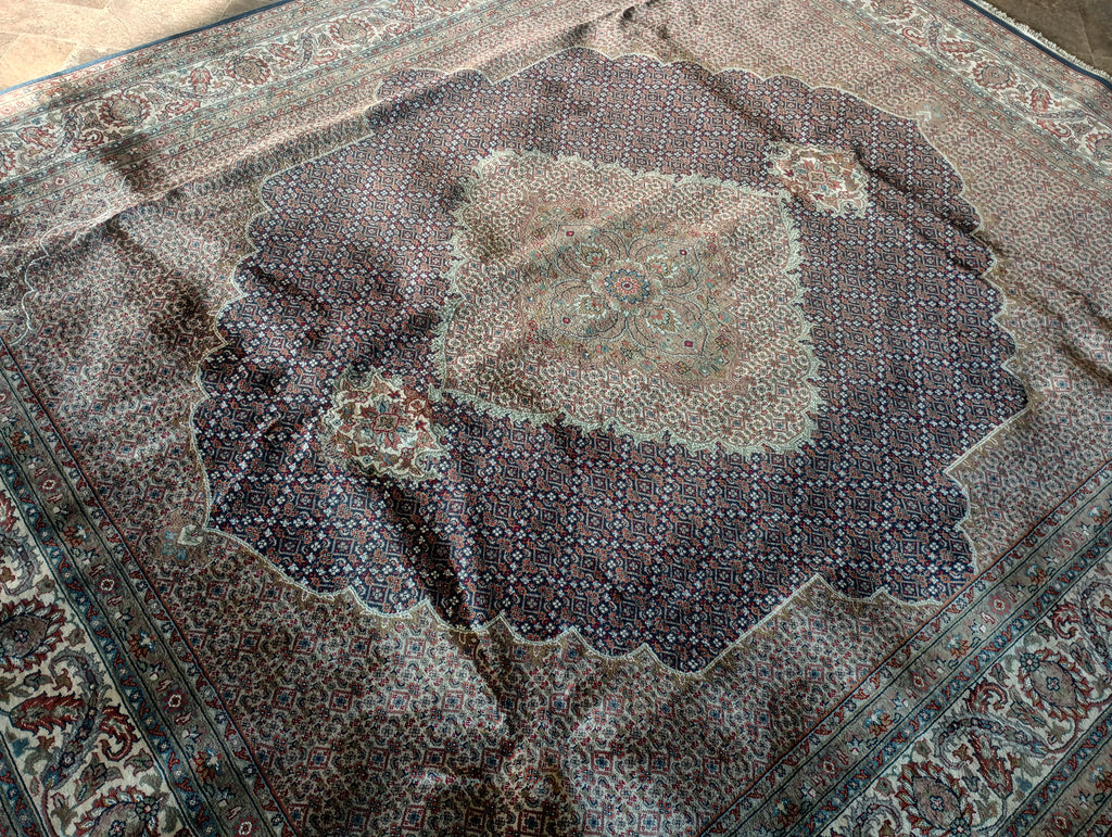 8.3 x 9.10 Quality Handmade Rug Wool and Silk BLACK #F-6273