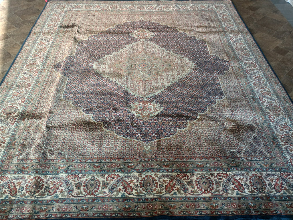 8.3 x 9.10 Quality Handmade Rug Wool and Silk BLACK #F-6273