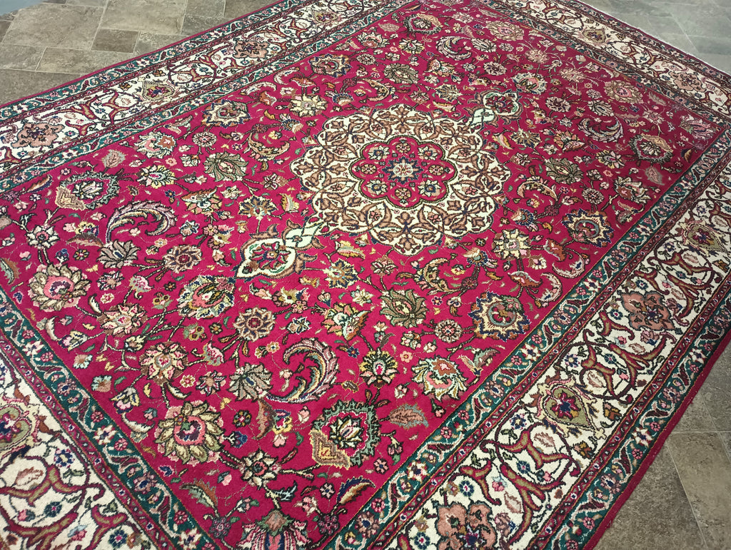 Luxurious-Persian-Tabriz-Rug.jpg 