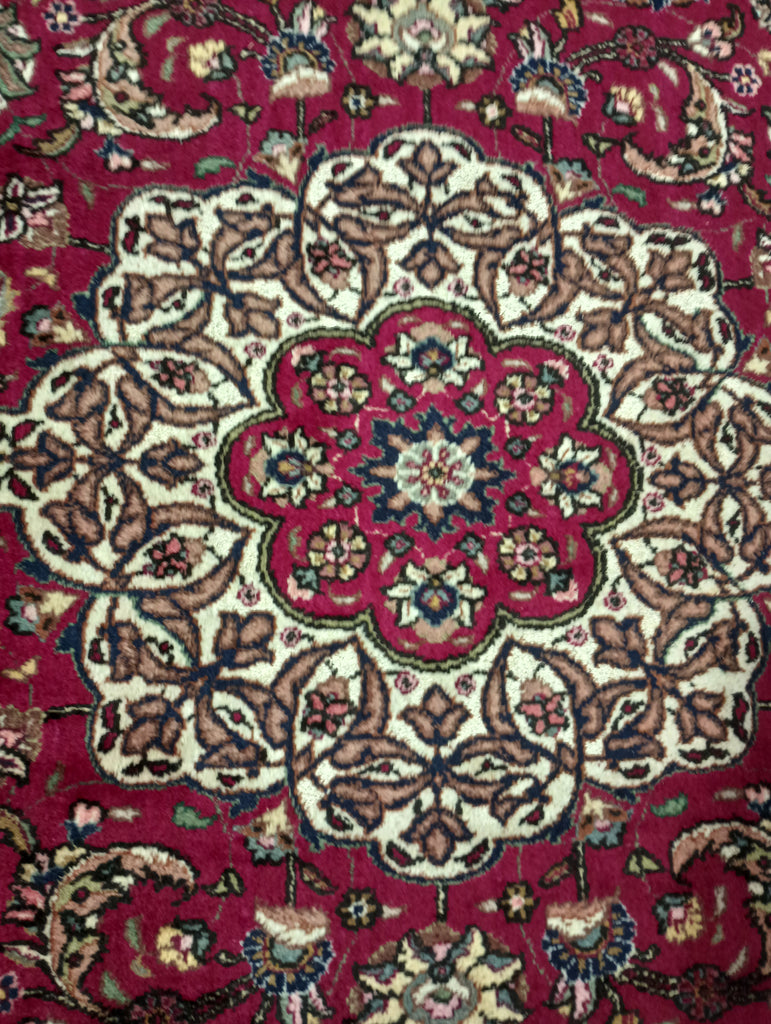 Luxurious-Persian-Tabriz-Rug.jpg 