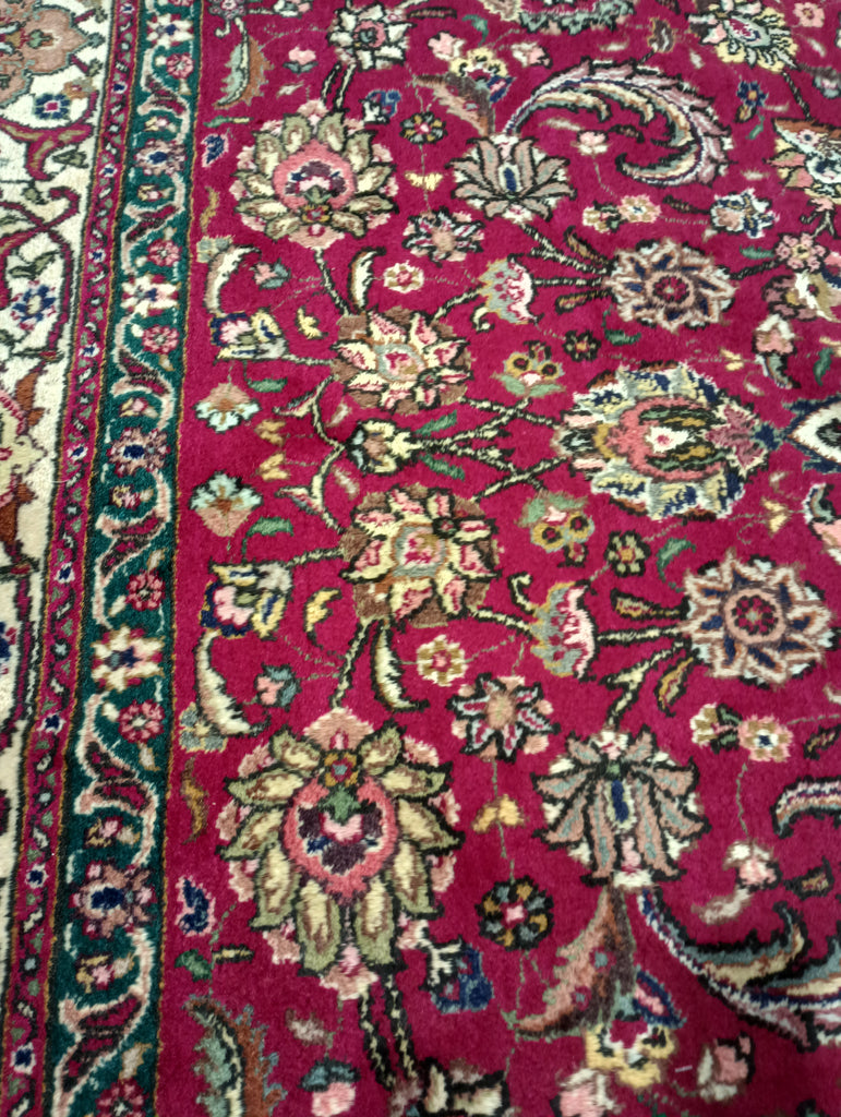 Luxurious-Persian-Tabriz-Rug.jpg 