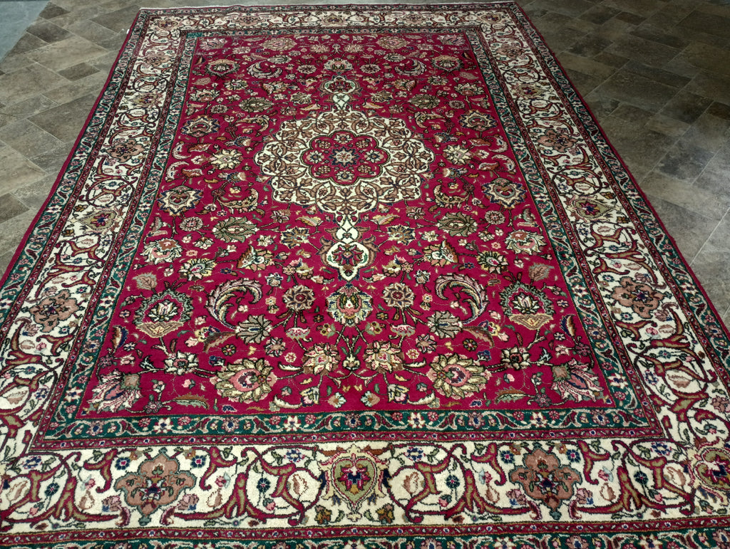 Luxurious-Persian-Tabriz-Rug.jpg 