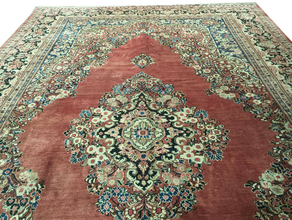 Luxurious-Authentic-Persian-Sarouk-Rug.jpg