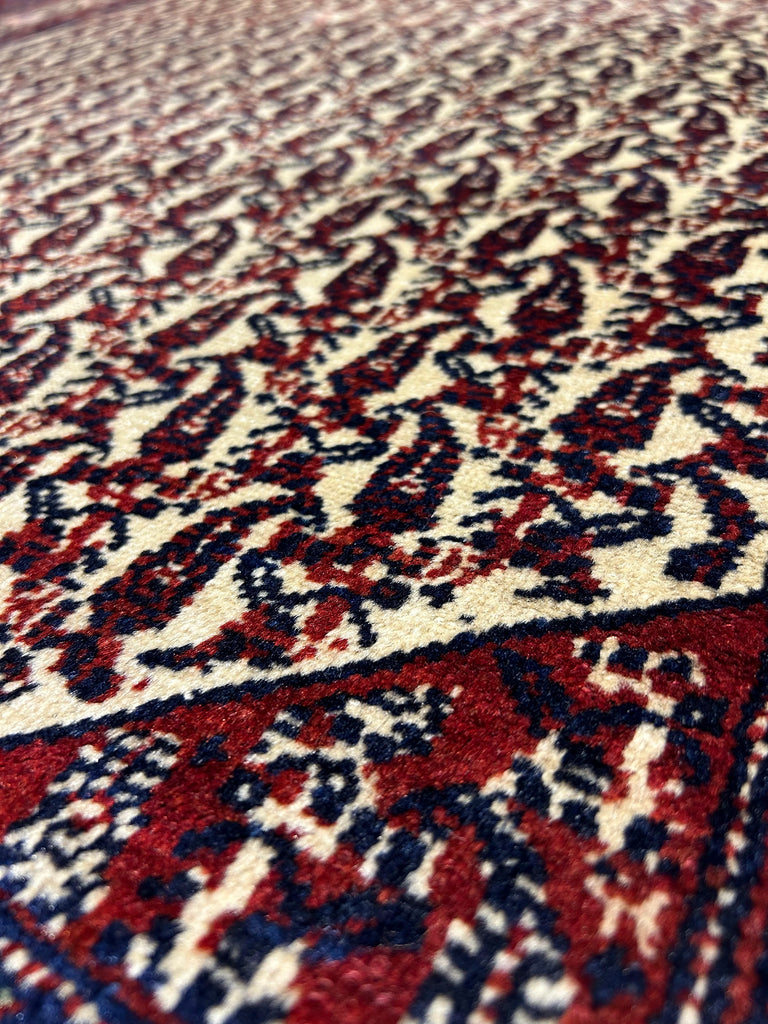 4.6 x 5.10 Antique Persian Seneh Rug 8863