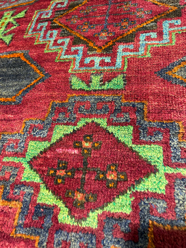 5 x 7.10 Magenta Pink Antique Caucasian Kazak Rug 71185