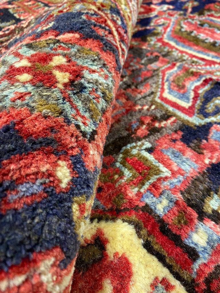 10.3 x 14.3 Persian Heriz Rug #PIX-11861