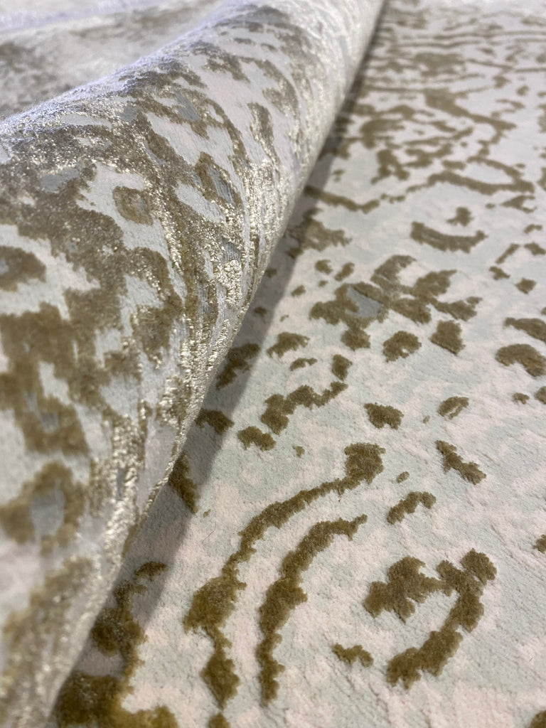 6.8 x 10 Contemporary Transitional Carpet #F-6589