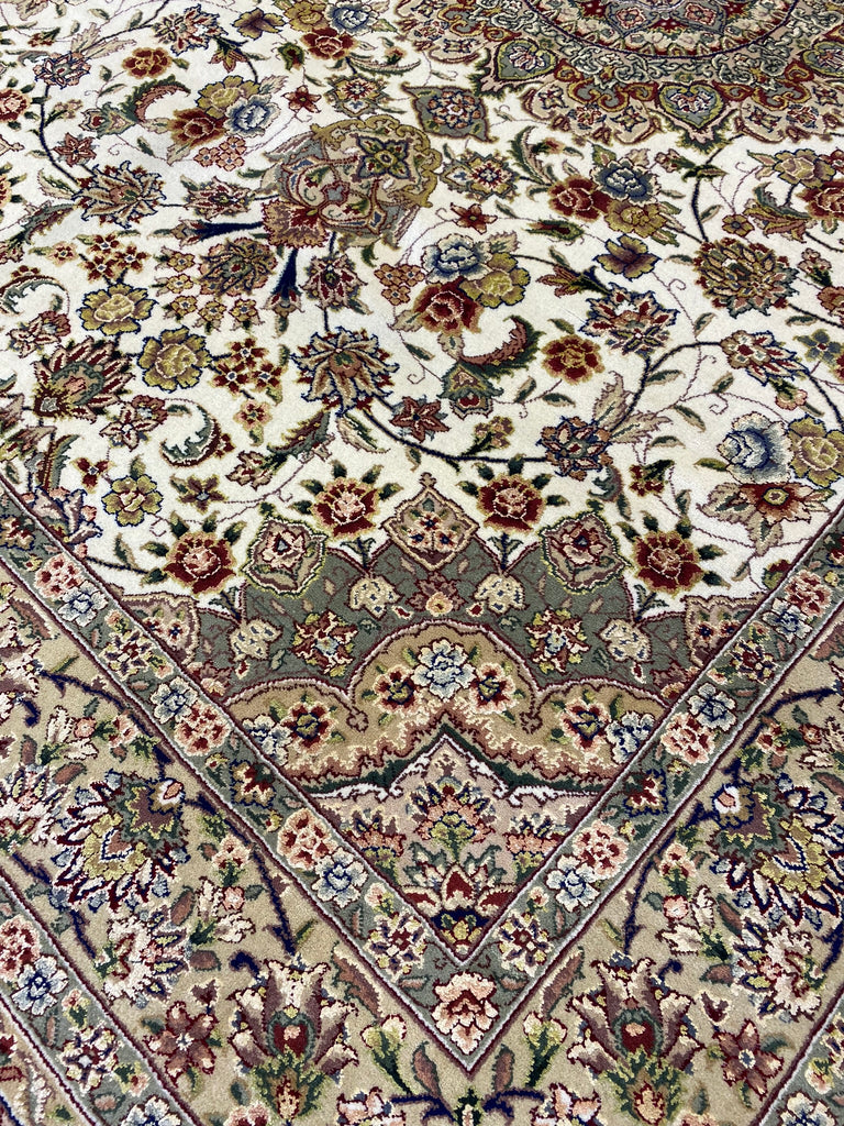 6 x 9 Fine Quality Wool and Silk Handmade Sino Tabriz Rug #F-6623B