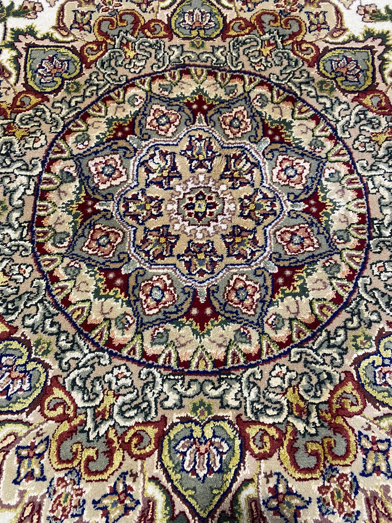 6 x 9 Fine Quality Wool and Silk Handmade Sino Tabriz Rug #F-6623B