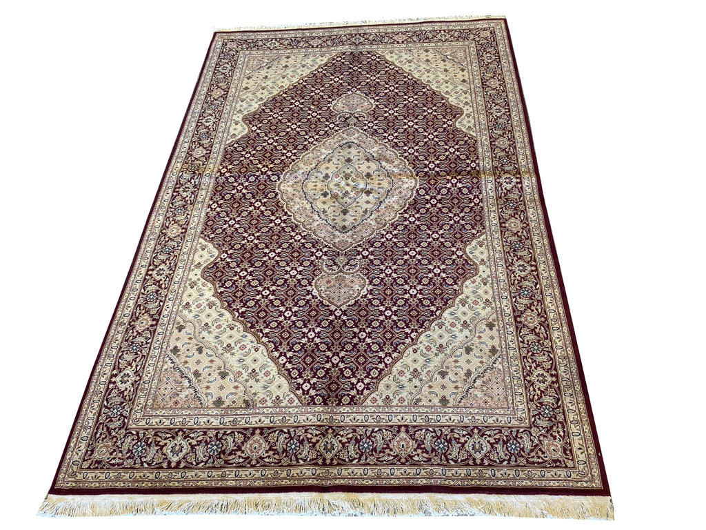 5.9 x 8.9 Fine Wool and Silk Tabriz Mahi Rug Handmade #F-6626