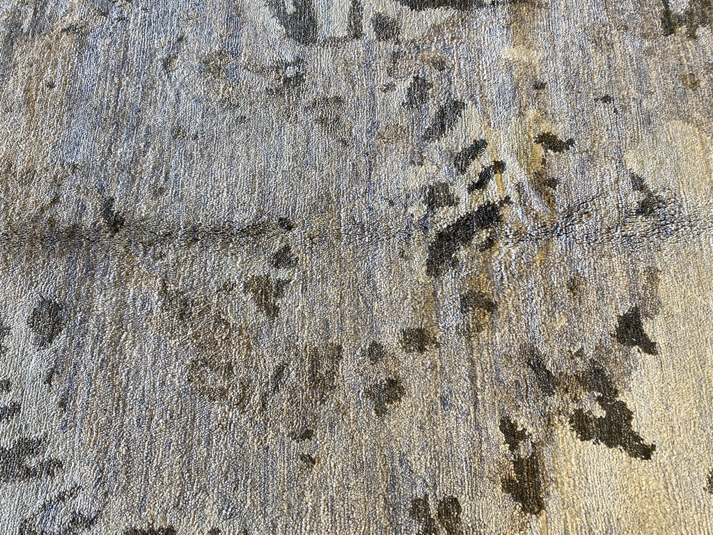 6.0 x 8.9 Contemporary Handmade Tibbet Rug Wool and Silk blend #F-6628