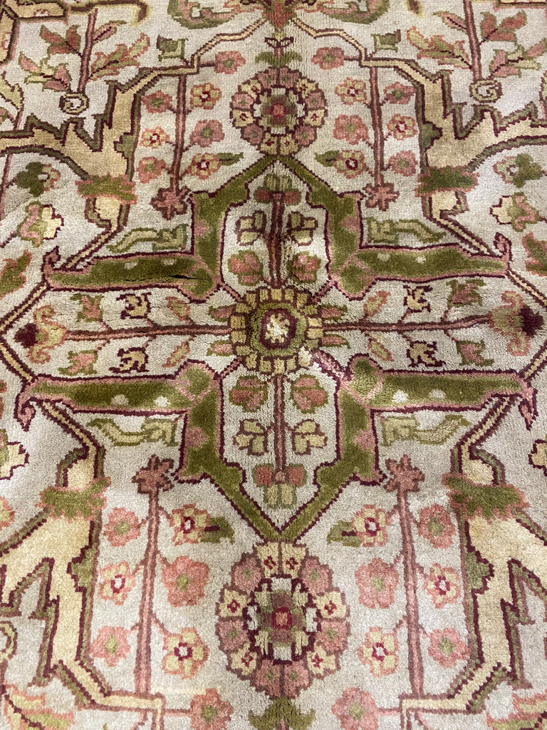 5.5 x 8.10 Quality Handmade Agra rug #PIX-9352