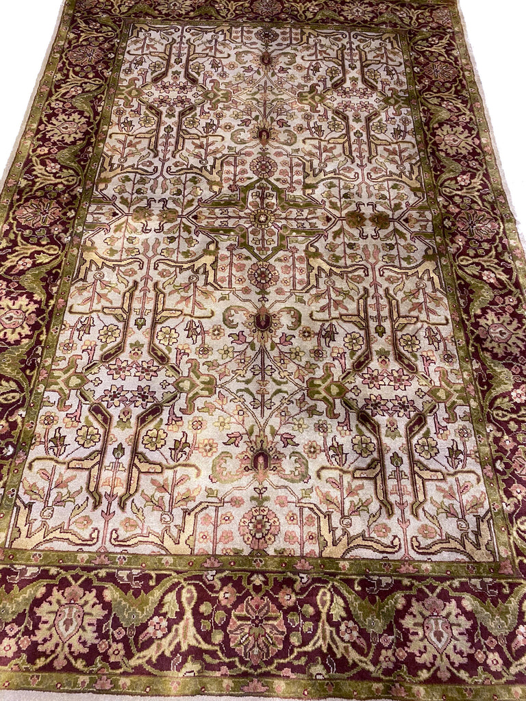 5.5 x 8.10 Quality Handmade Agra rug #PIX-9352