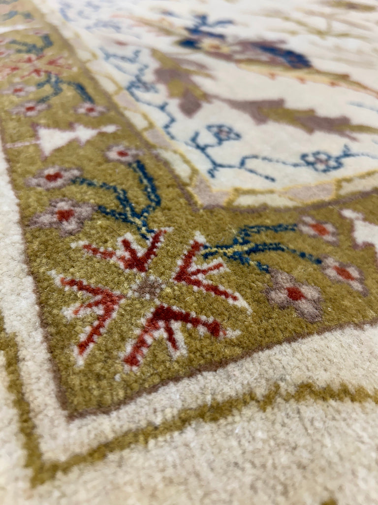 Luxurious-Handmade-Jaipour-Rug.jpg 