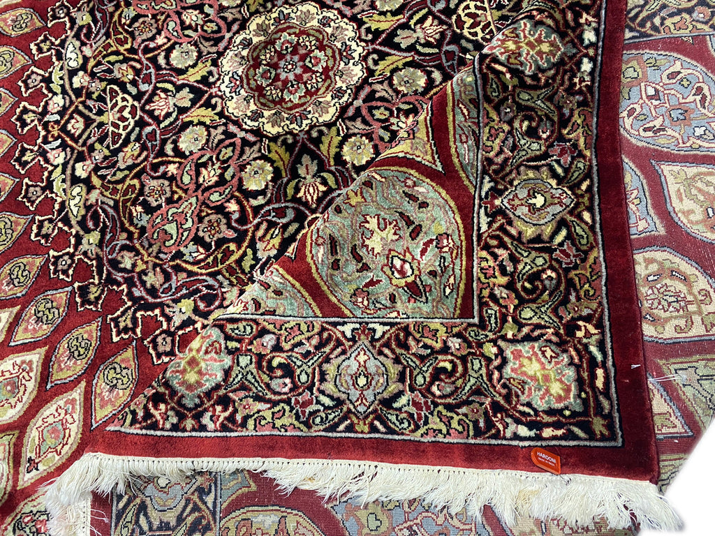 Luxurious-Authentic-Esfahan-Rug.jpg