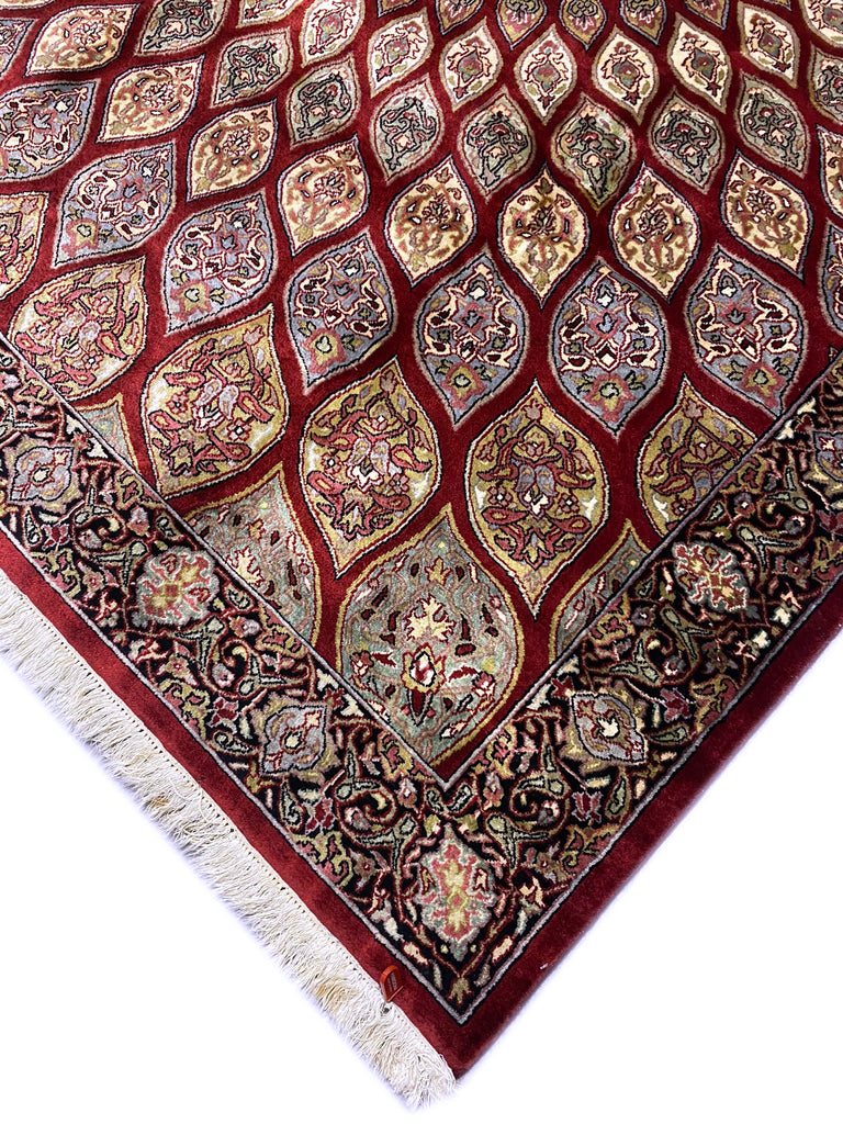 Luxurious-Authentic-Esfahan-Rug.jpg