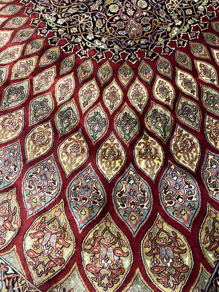 Luxurious-Authentic-Esfahan-Rug.jpg