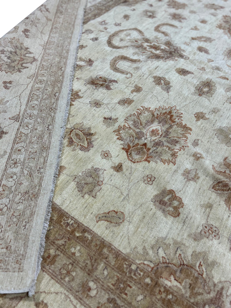 Luxurious-Chobi-Peshawar-Handmade-Rug.jpg 